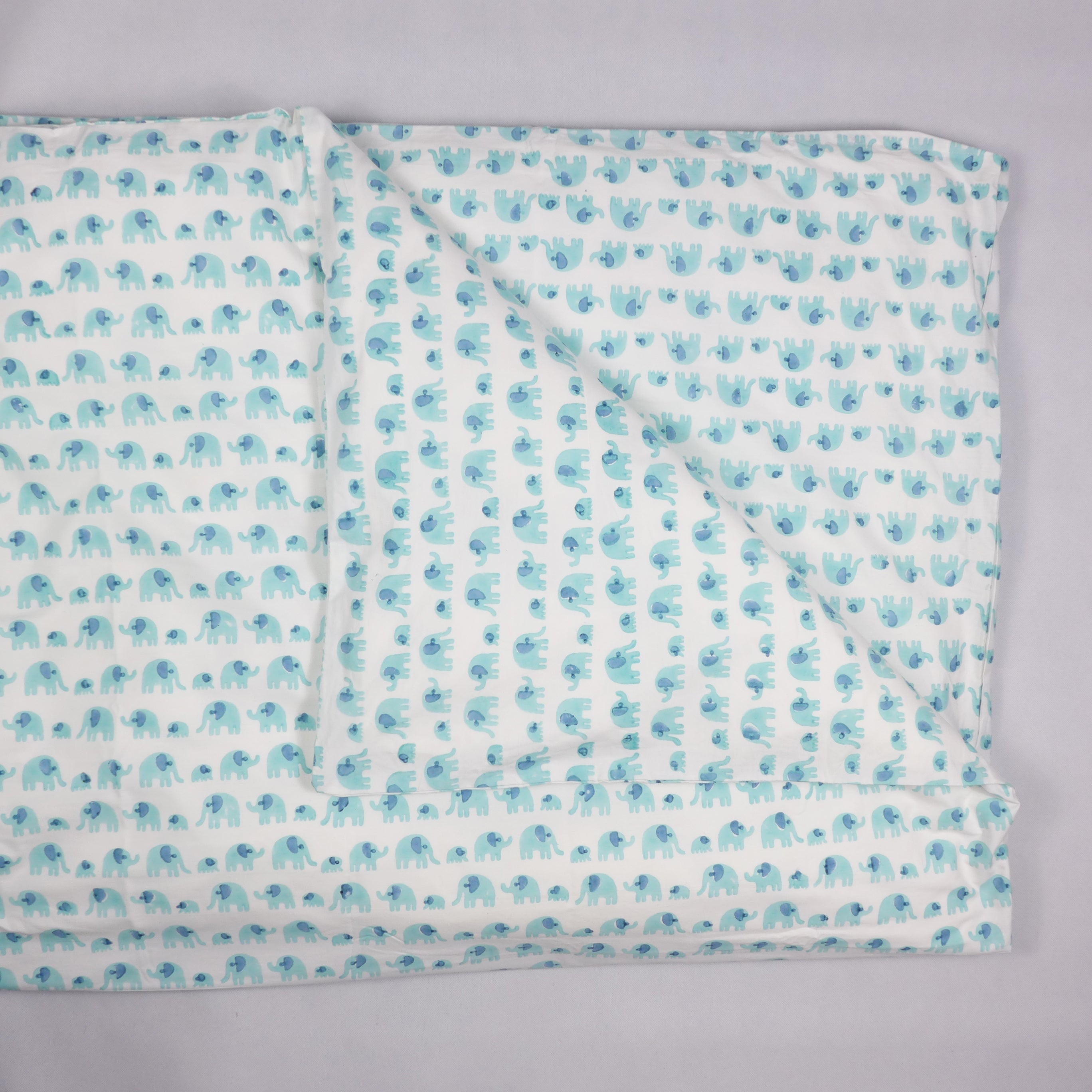 Turquoise elephant single duvet cover