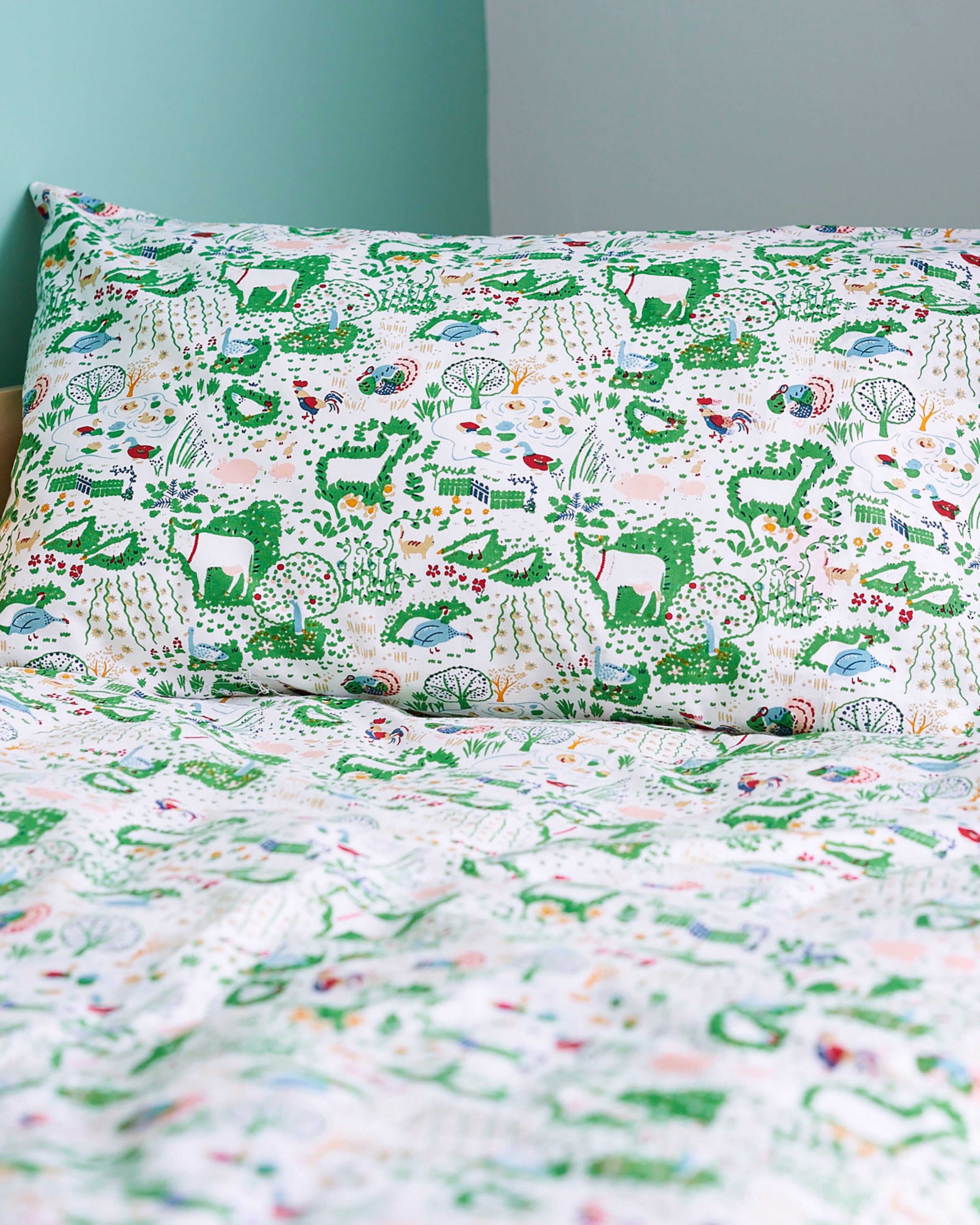 Farm yard toddler cot bed duvet set