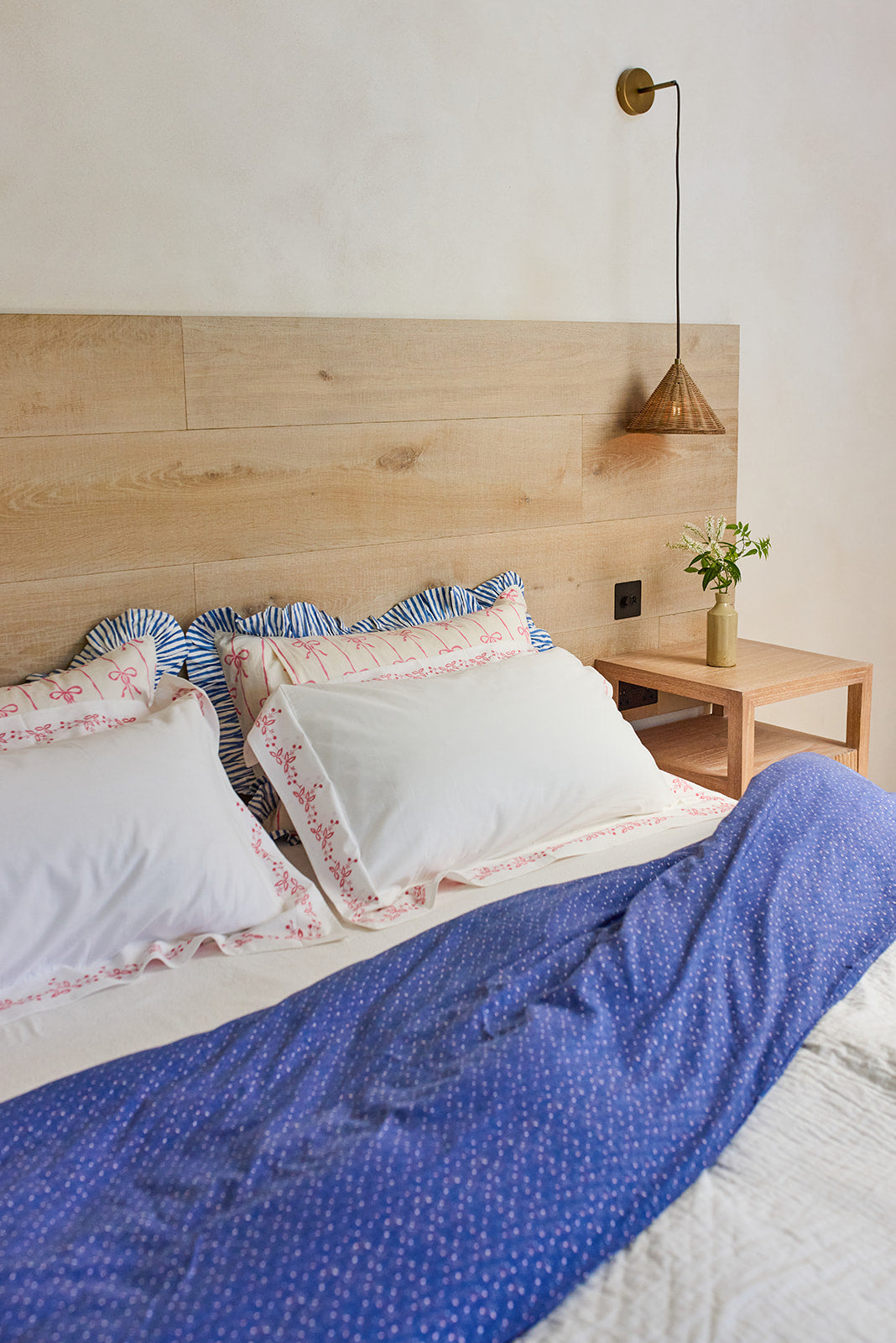 Berry Leaf Pillowcases
