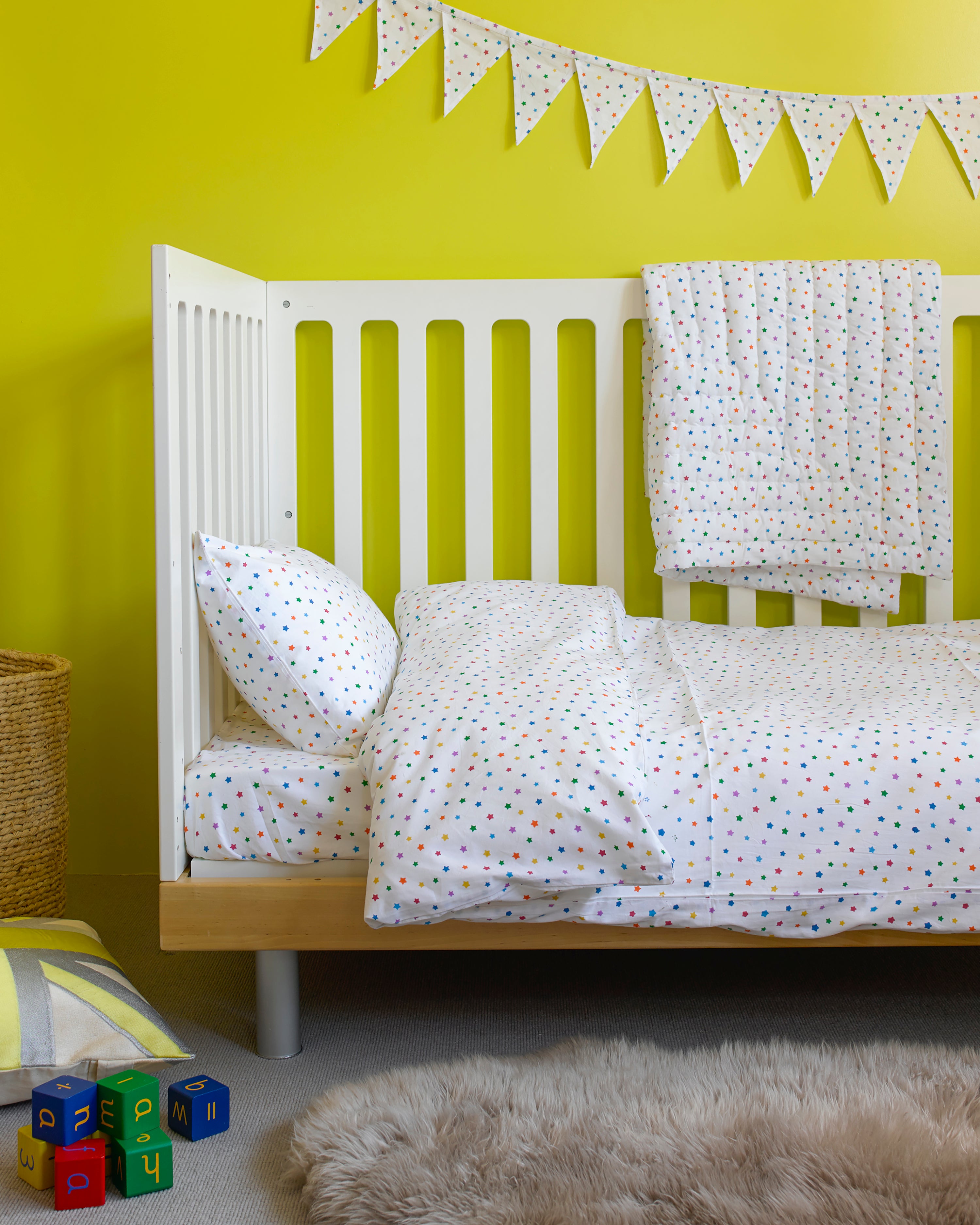 Multicolour star toddler cot bed duvet set