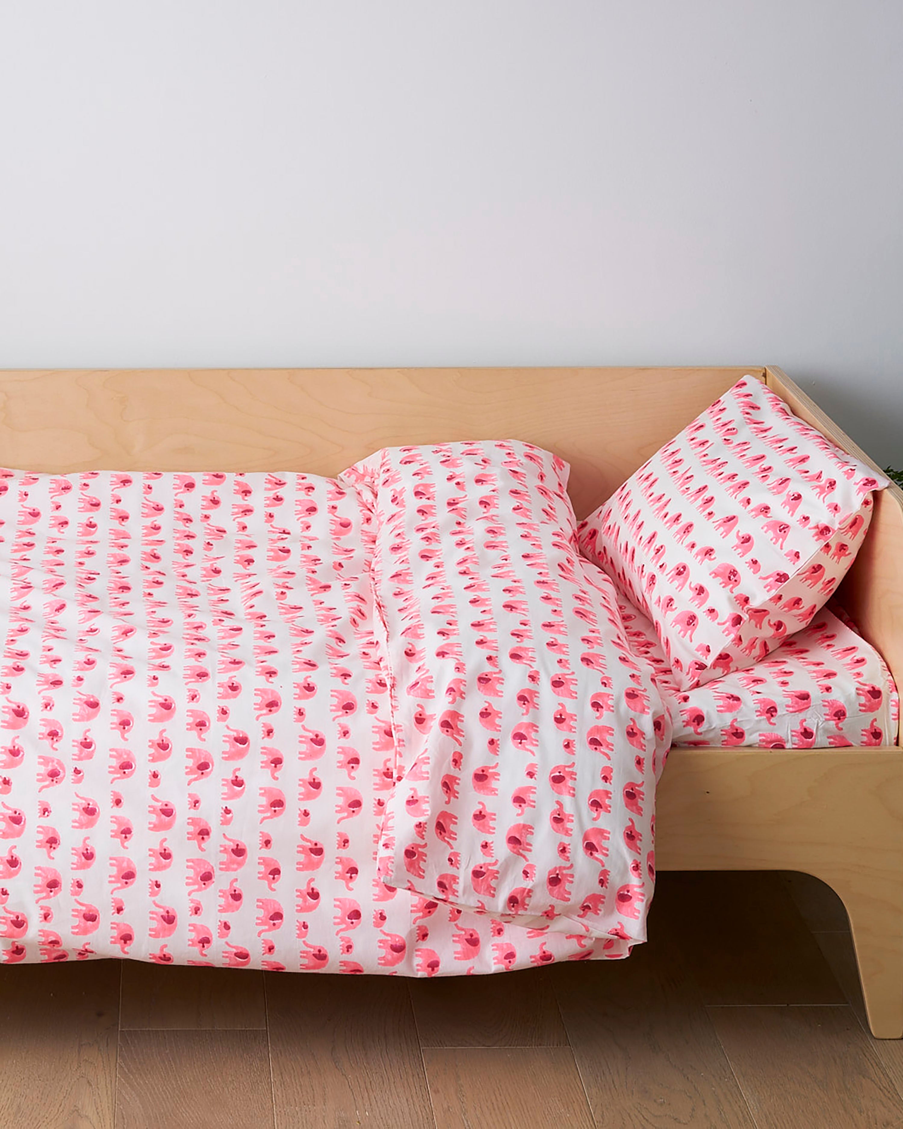 Pink elephant toddler cot bed duvet set