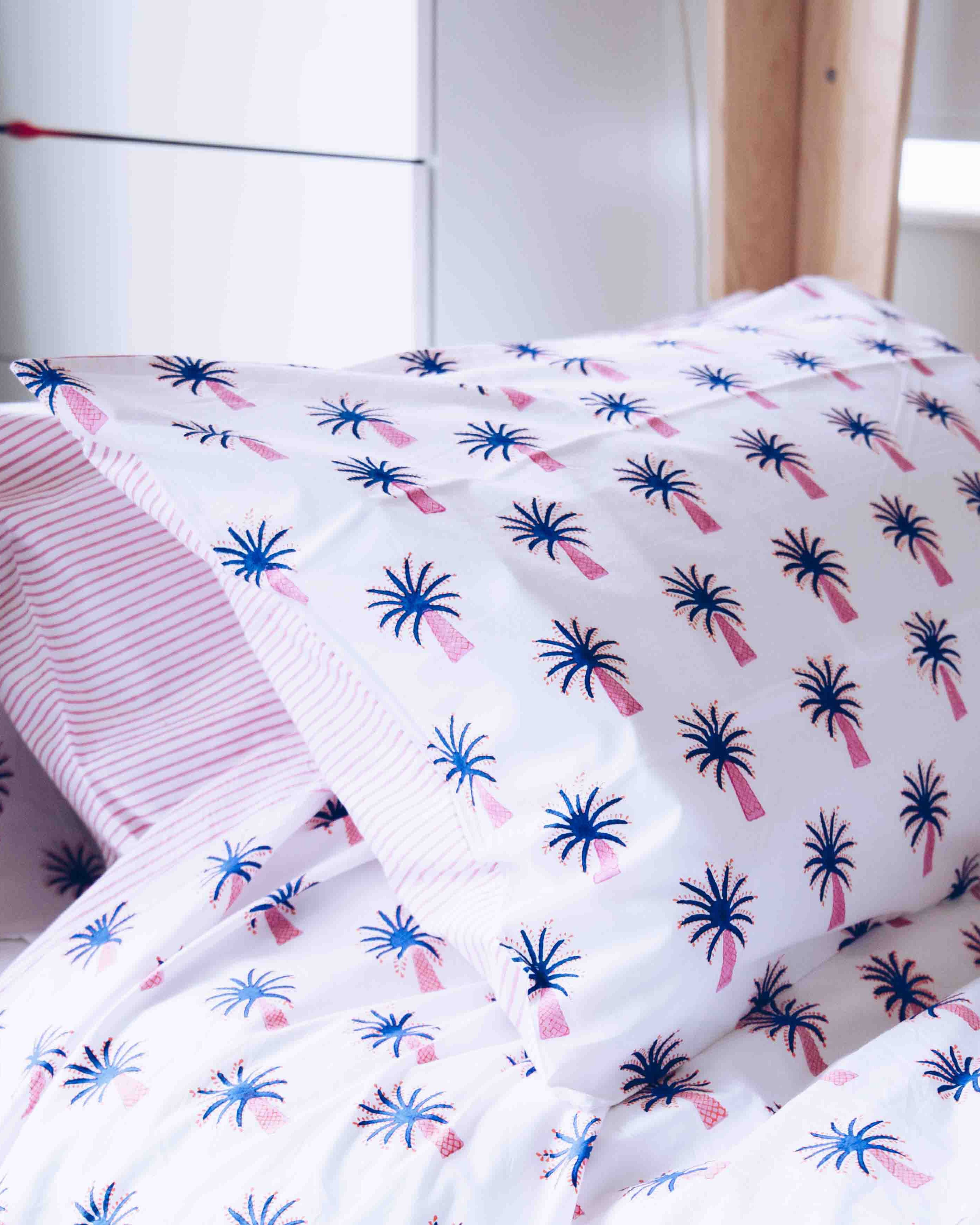 Pink palm single pillowcase