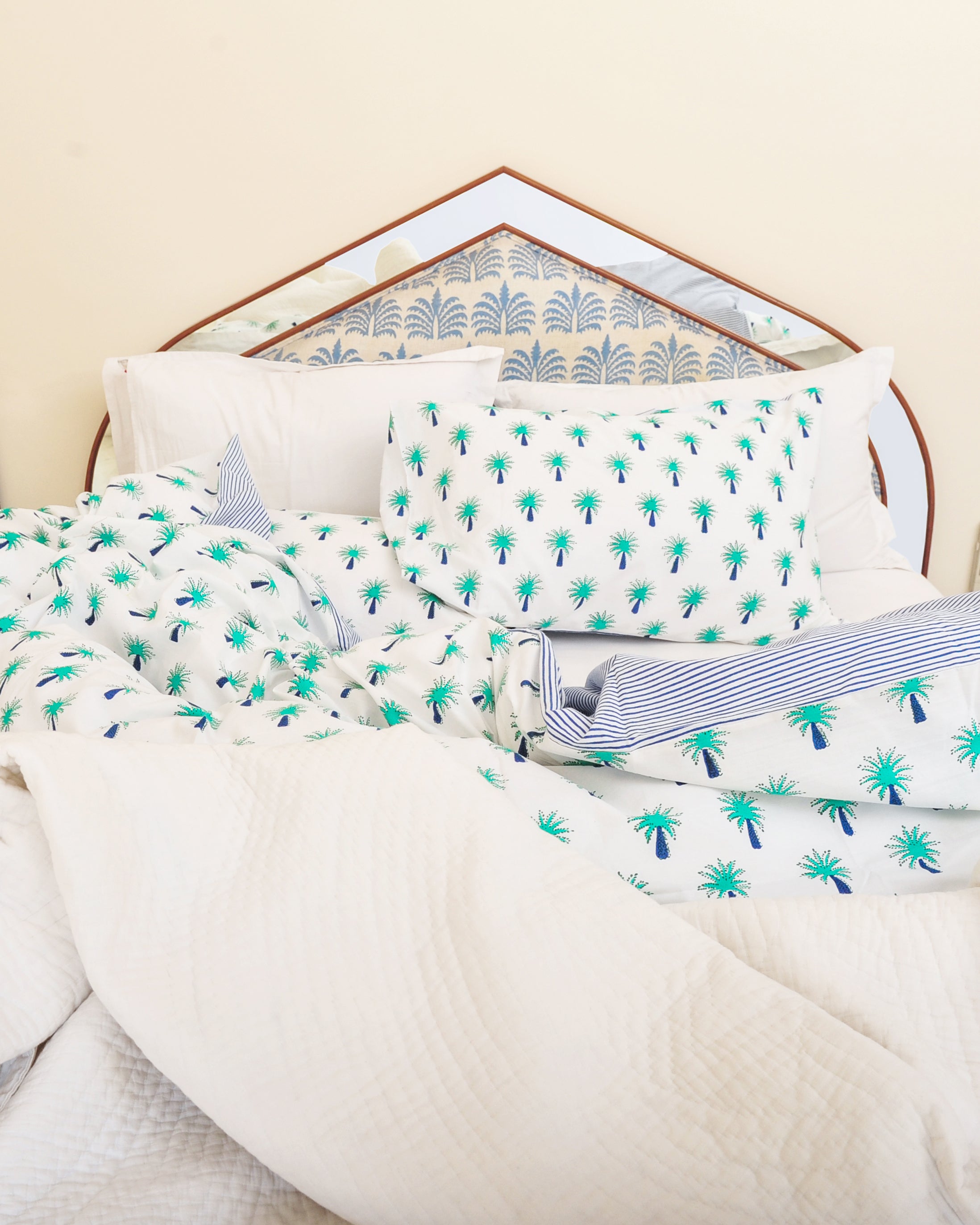 Turquoise palm tree duvet cover