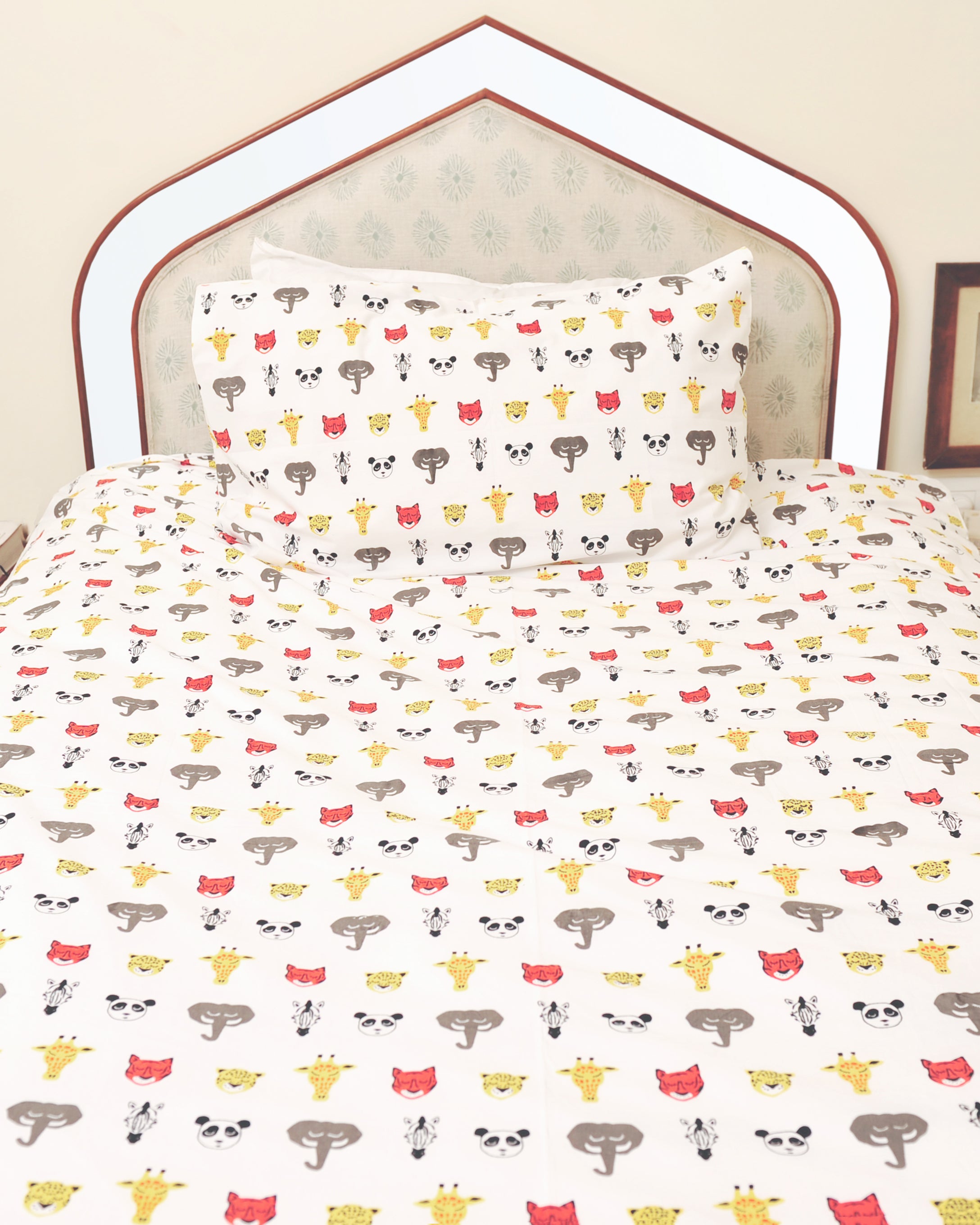 Sleepy safari heads single bedding set