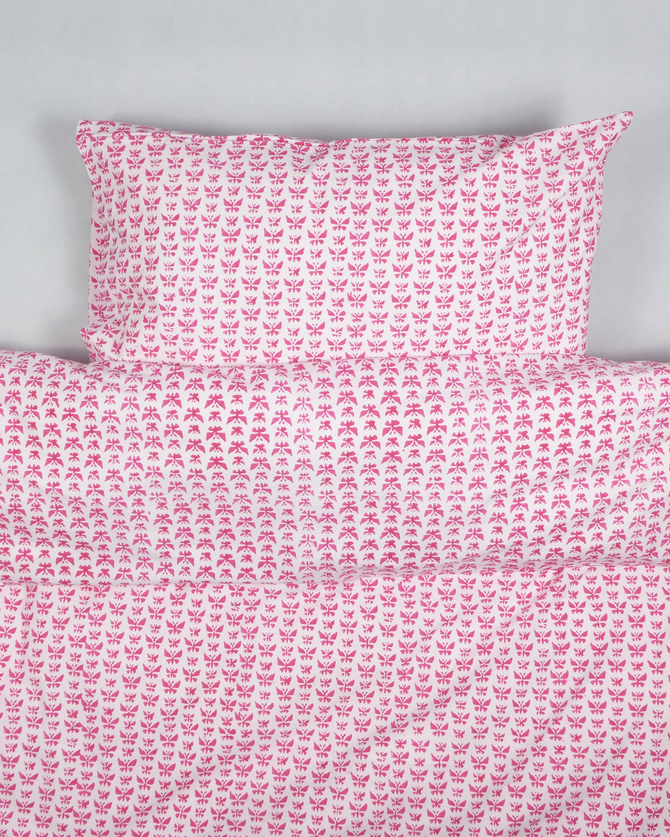 Pink butterfly toddler cot bed duvet set