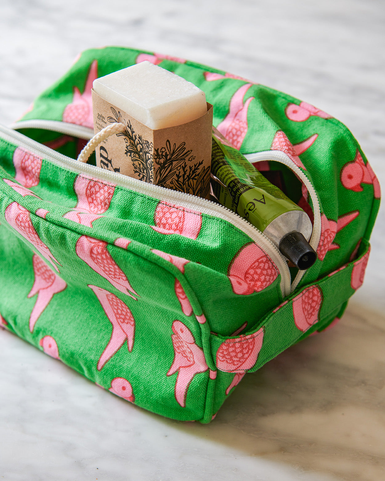 Parrot Wash bag
