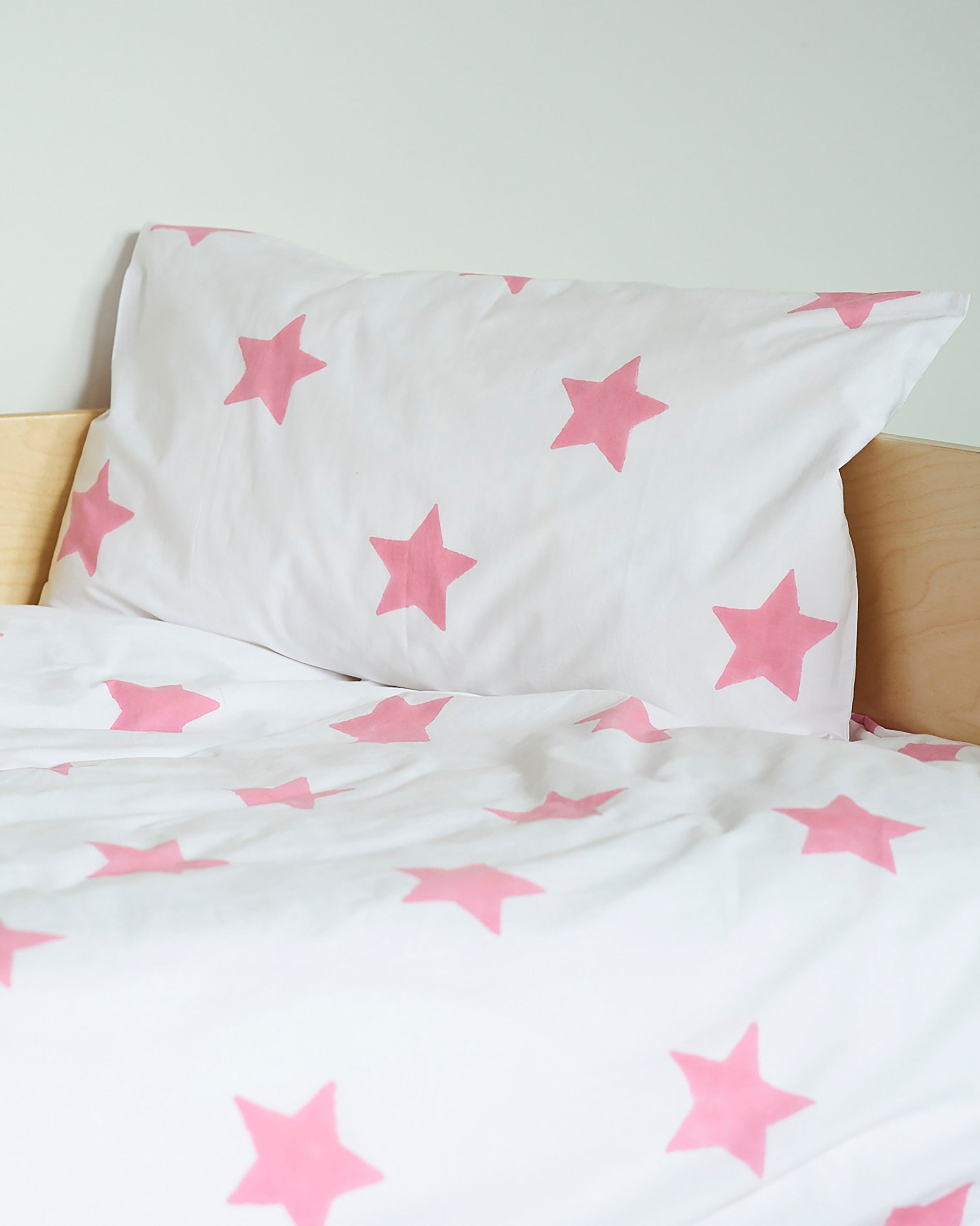 Pastel Pink Star toddler cot bed duvet set