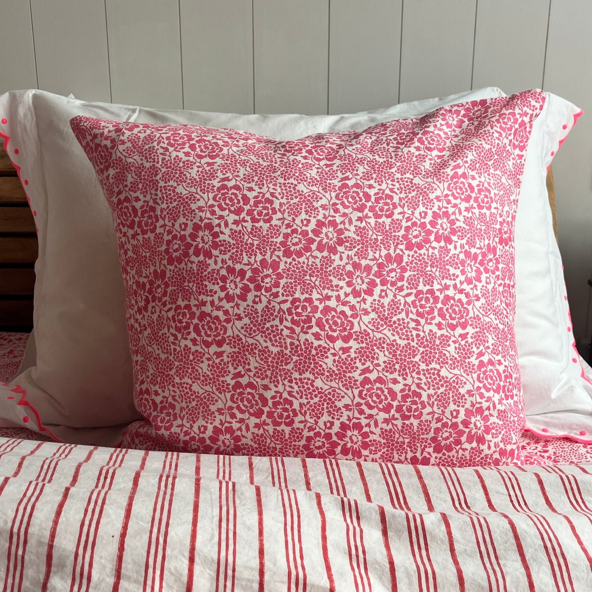 Provence Floral Linen Cushion -  Pink