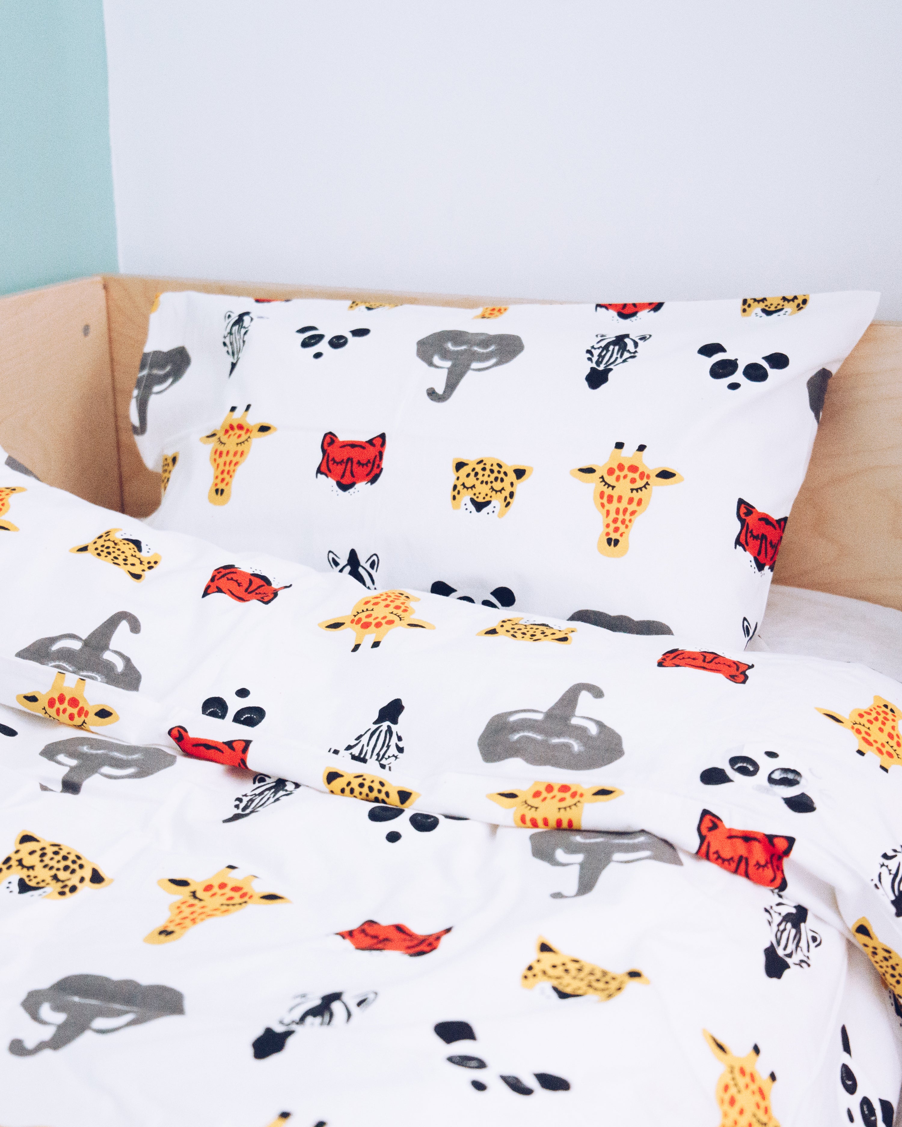 Sleepy Safari Heads toddler cot bed duvet set