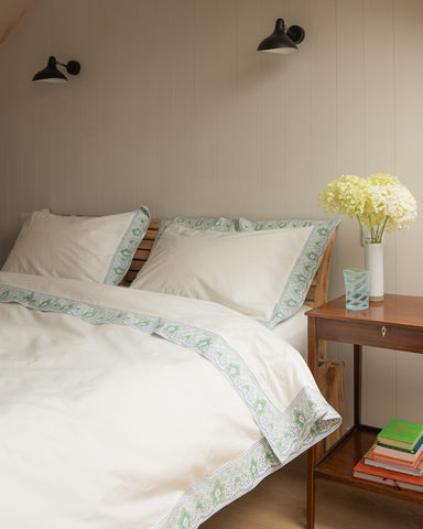 Vintage Leaf bordered bedlinen set