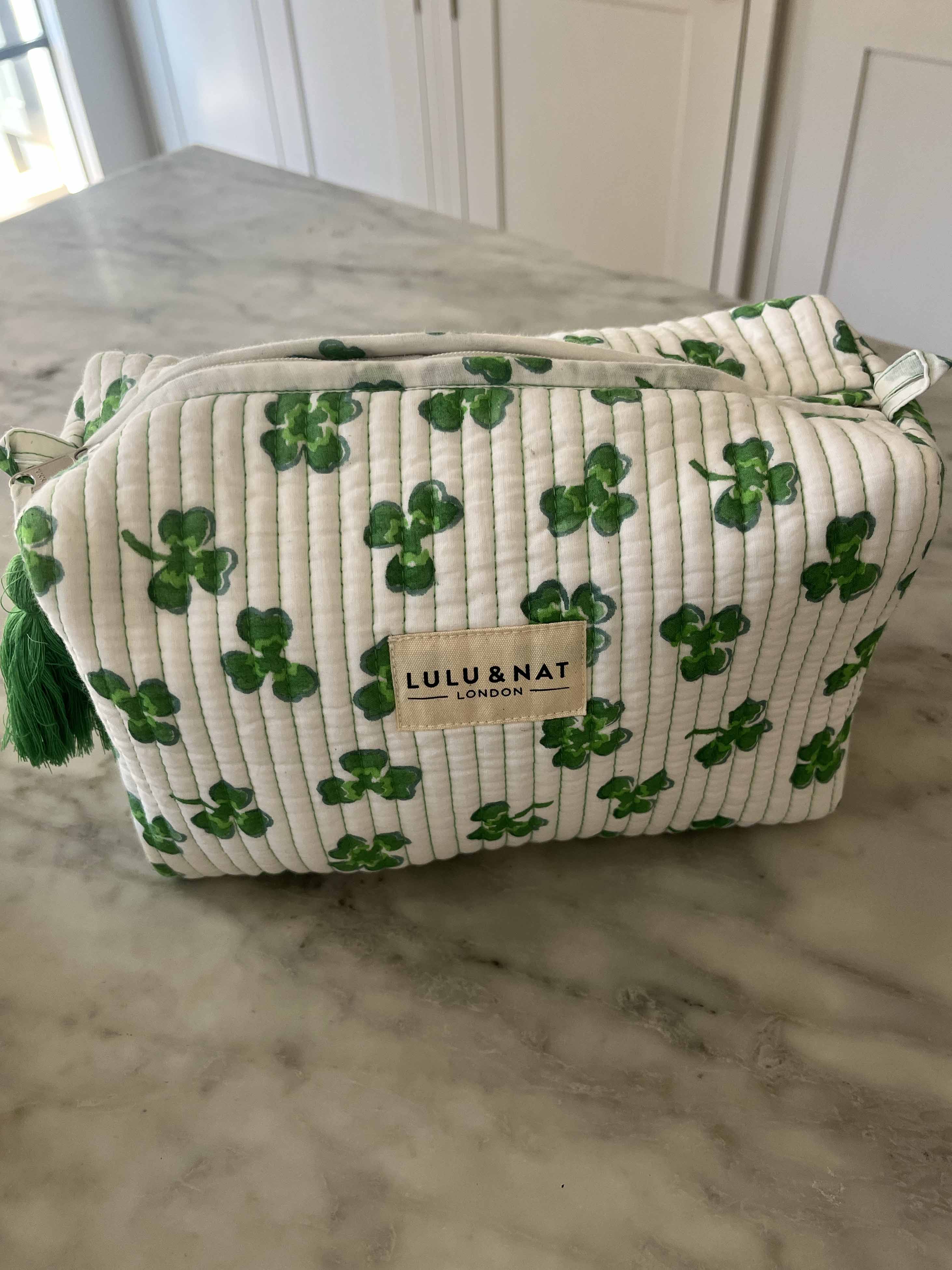 Clover Leaf Wash bag in Green & White