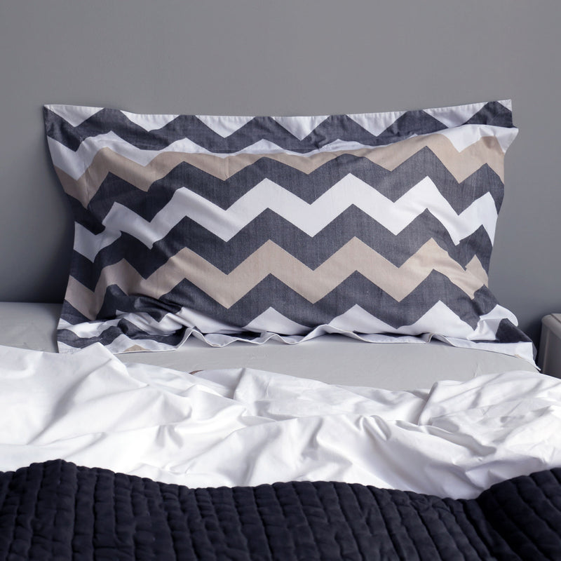 Grey Zigzag Oxford single pillowcase