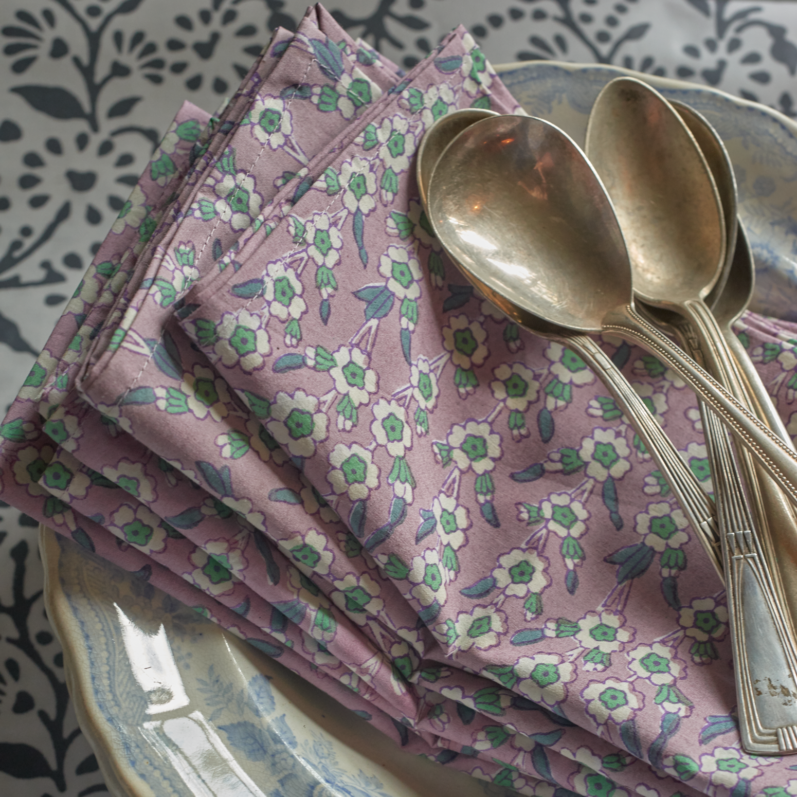 Purple floral napkins - set of 6