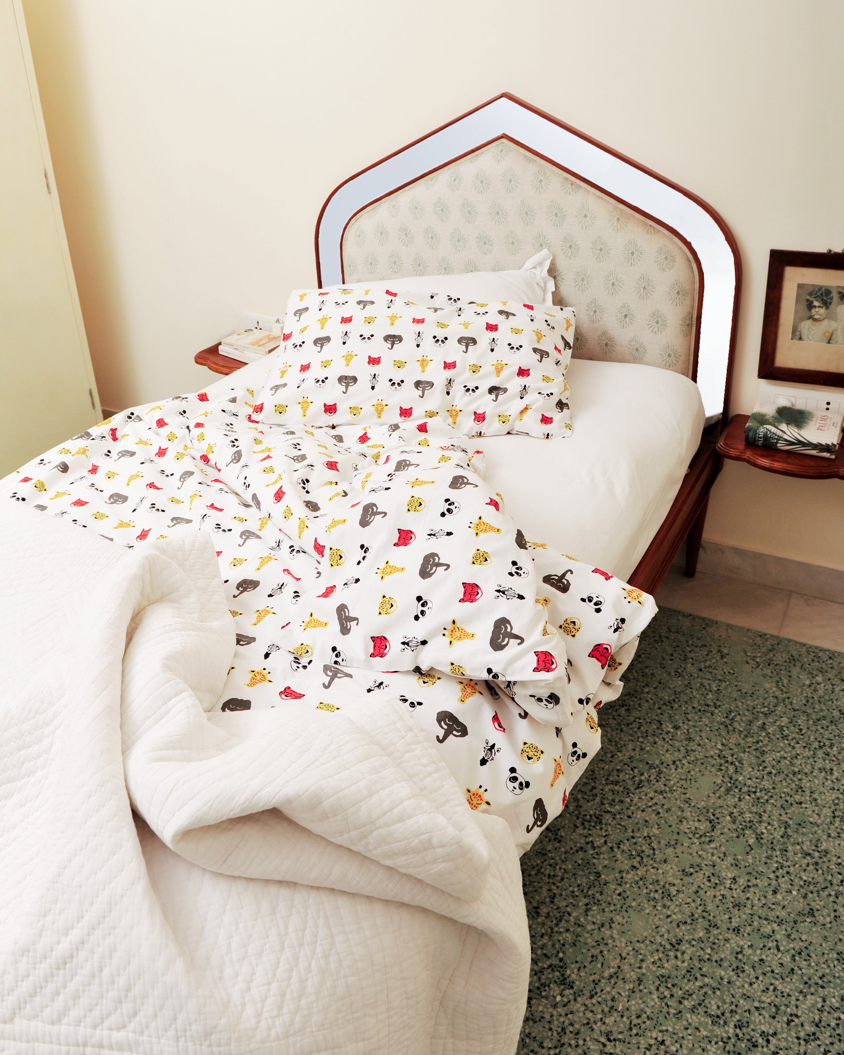 Sleepy safari heads single bedding set